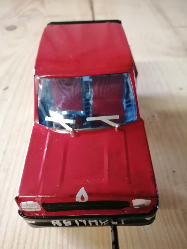 Handmade-model-Renault 5