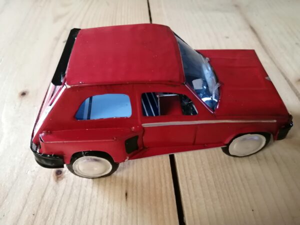 Handmade-model-Renault 5