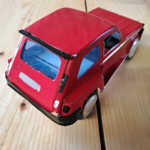 Handmade-model-Renault 5