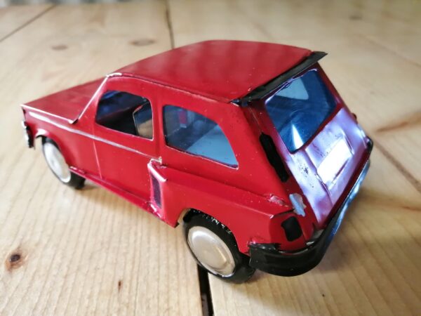 Handmade-model-Renault 5