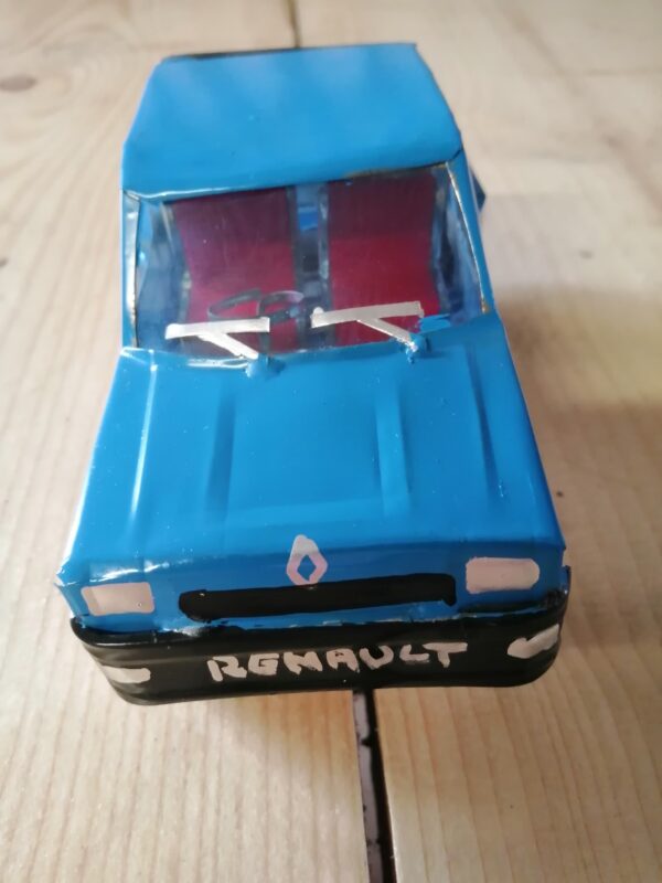 Handmade-model-Renault 5